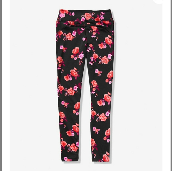 Victoria's Secret Bundle - Picture 3 of 8